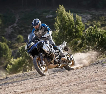 在生長 也在向上，大河奔流為騎行者而歌