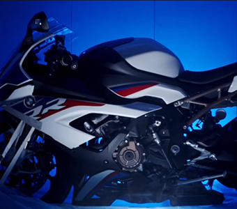 東北首輛BMW S1000 RR/XR摩托車，登陸沈陽業(yè)喬信寶